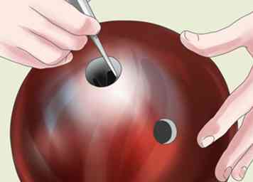 Comment accrocher une boule de bowling 10 étapes