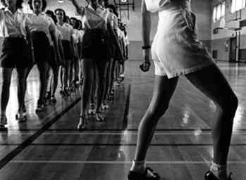 Comment faire des volets basiques dans la danse à claquettes 4 étapes