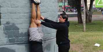 3 façons de faire le poirier sur le mur