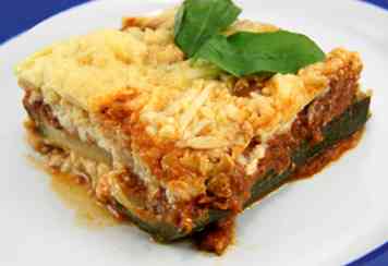 Hoe maak je een lasagne met behulp van courgette in plaats van pasta 12 stappen