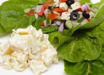 3 måder at lave en traditionel græsk salat