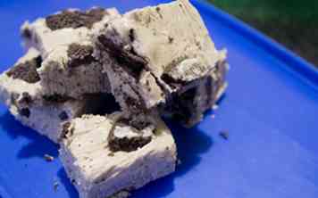 Hoe Cookies en Cream Fudge maken 7 stappen (met afbeeldingen)