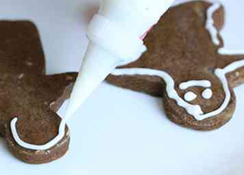 Hoe Gingerbread Men Cookies maken 8 stappen (met afbeeldingen)