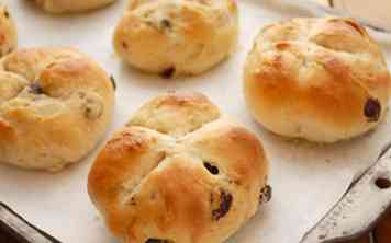 Hoe maak je Hot Cross Buns 12 Steps (with Pictures)