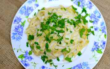 3 façons de faire de la lumière Fettuccine Alfredo