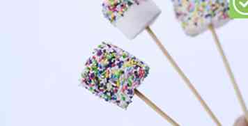 Hoe Marshmallow Pops te maken 9 stappen (met afbeeldingen)