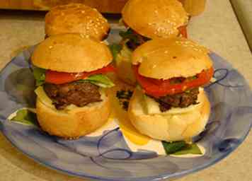 Comment faire des mini burgers 8 étapes (avec photos)