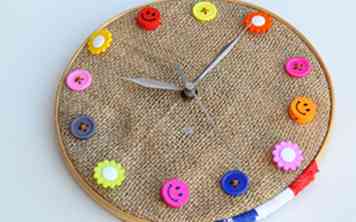 Comment faire une toile de jute et une horloge à bouton 12 étapes (avec photos)