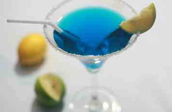 Comment faire un pichet de Blue Moon Daiquiris 10 étapes