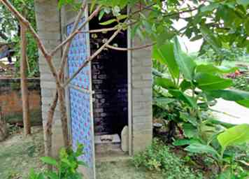 Hoe maak je een Evapotranspiration Toilet (met afbeeldingen)