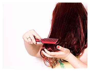 Cómo teñir tu cabello con un color Crayola 12 pasos (con fotos)