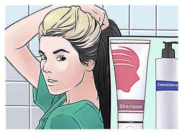 Cómo teñir tu cabello rubio y negro debajo 5 pasos