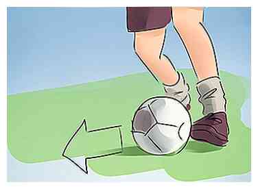 4 måder at nemt narre en forsvarer i fodbold på