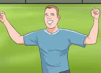4 måder at halvvolley en fodboldkugle