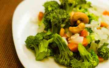 Hvordan man laver vegetariske blandede grøntsager med hvedegluten 6 trin