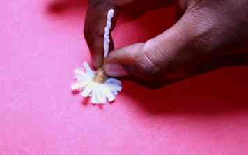 Cómo hacer una flor de un cigarrillo 8 pasos (con fotos)