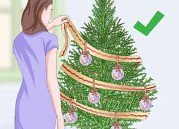 Cómo poner un árbol de Navidad artificial 11 pasos