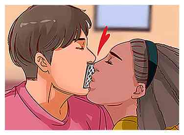 Comment faire un bisou au collège 14 étapes (avec photos)