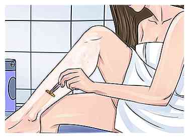 3 manieren om een ​​douche te krijgen in 5 minuten of minder (meisjes)